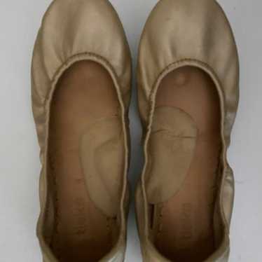 Champagne Tieks Size 8 Gem