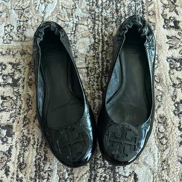 Tory Burch size 8.5 black patent leather Reva fla… - image 1