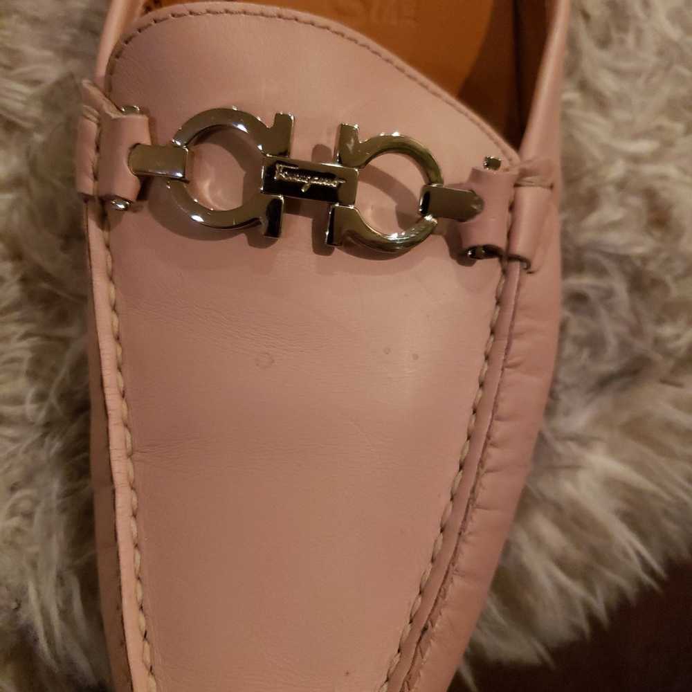 Salvatore Ferragamo pale pink leather slip on Gan… - image 2