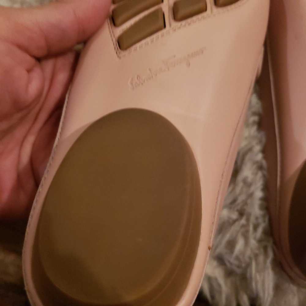 Salvatore Ferragamo pale pink leather slip on Gan… - image 8