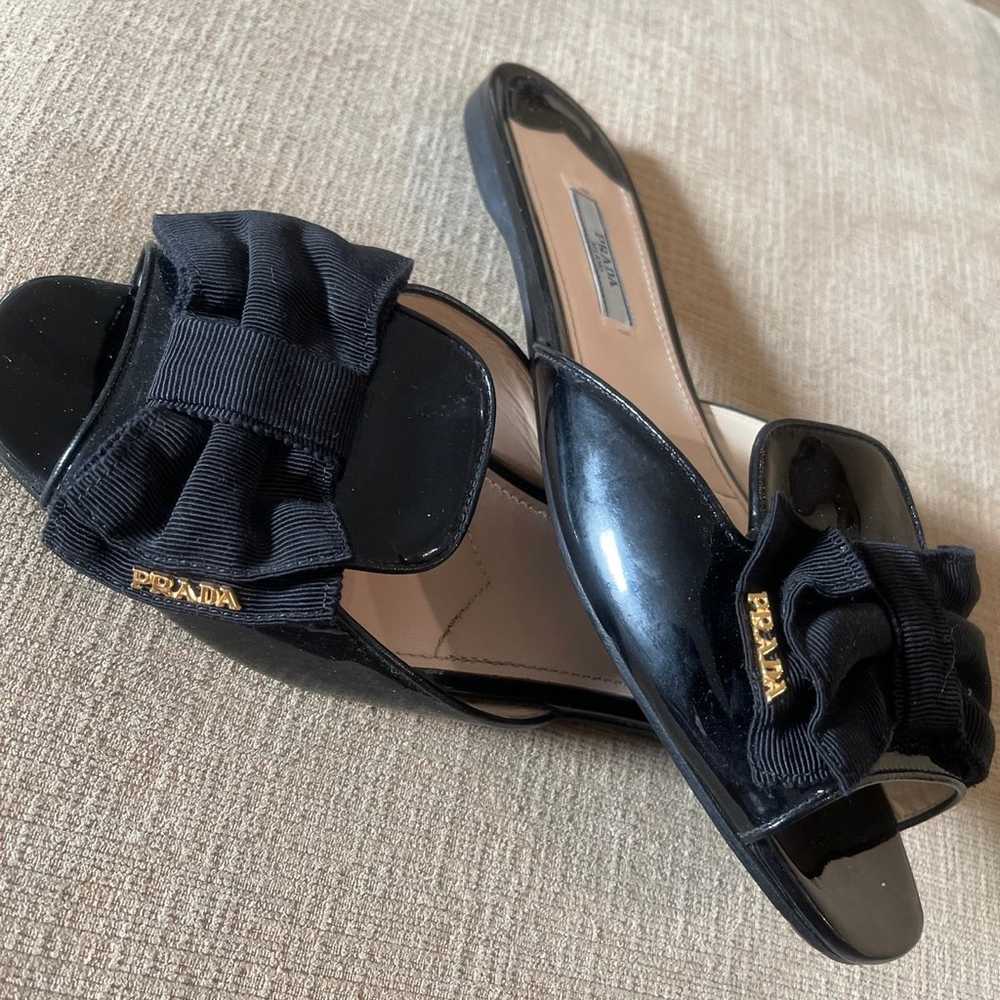 Prada Black Patent Leather Open Toe Bow Flat Sand… - image 3