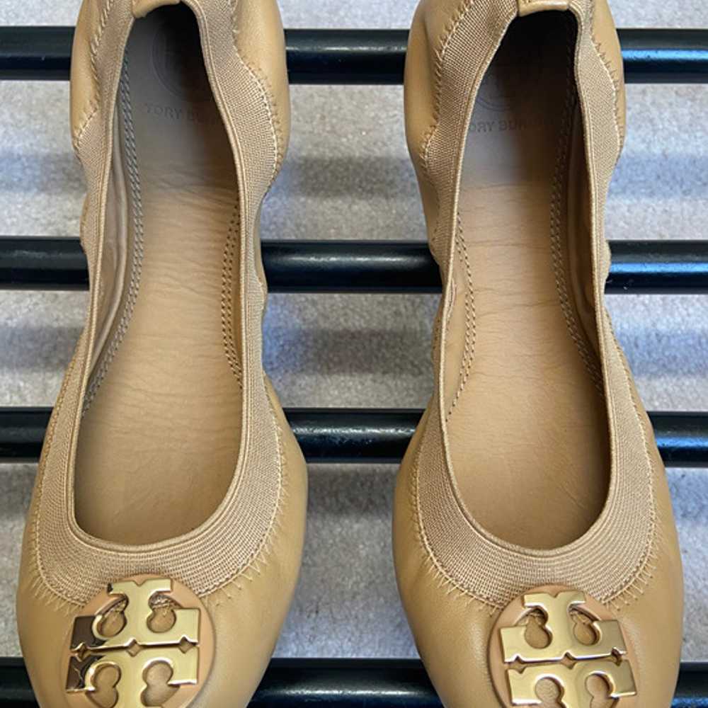 TORY BURCH Women Brass Gold Logo Leather Ballet S… - image 2