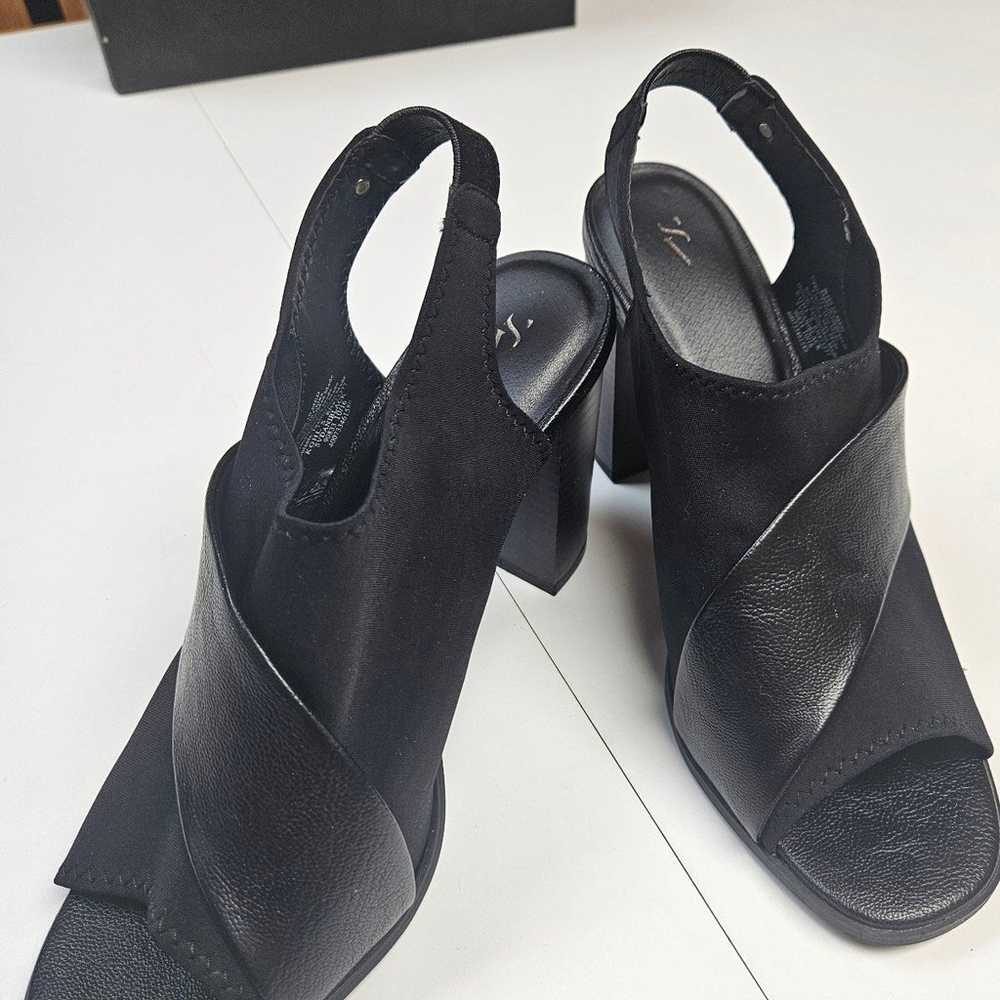 Simply Vera Vera Wang Black sandals. - image 2