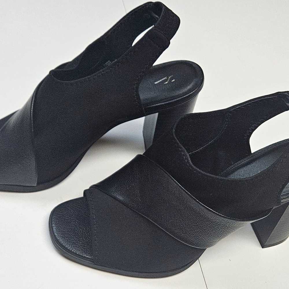 Simply Vera Vera Wang Black sandals. - image 6