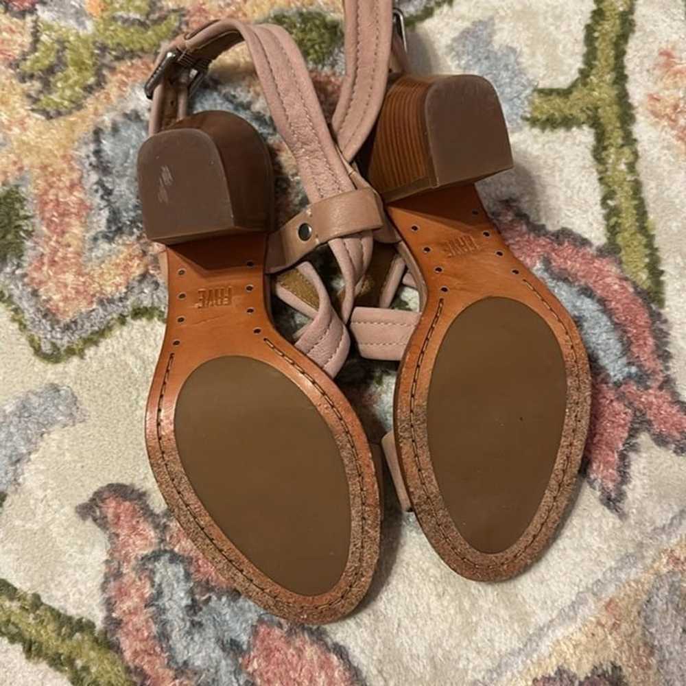 NWOT Frye Dani Criss Cross Strappy Tan Sandal 3” … - image 6