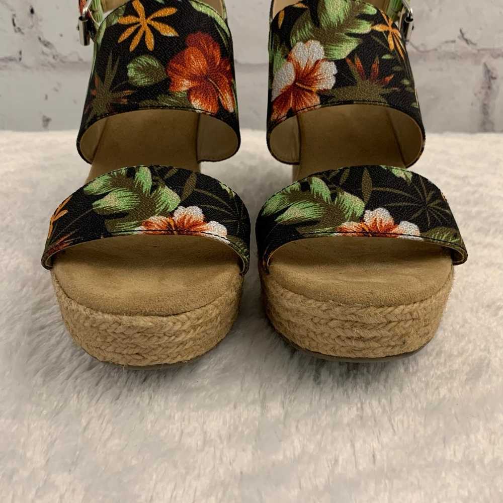 White Mountain Women’s Tropical Print Wedges Size… - image 3