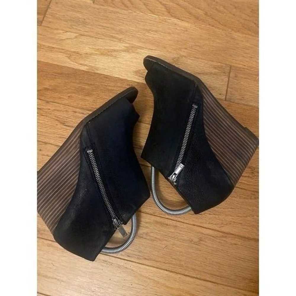 Lucky Brand womens black peep toe wedge heel text… - image 2