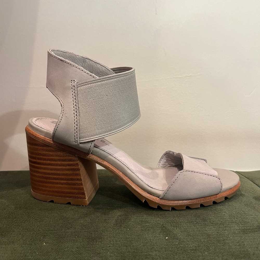 Size 6- Sorel Nadia Heeled Sandals Leather  Dove … - image 1