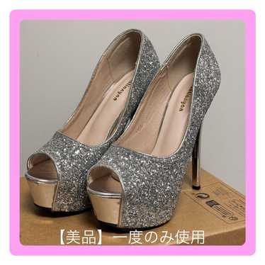 Excellent condition silver glitter high heels ope… - image 1