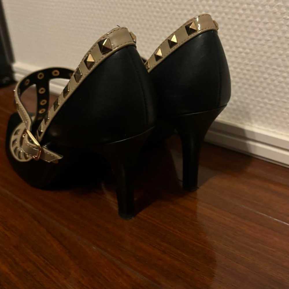 Brand new Valentino-style pumps from Esperanza. - image 4