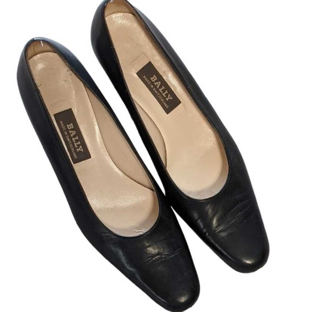 Bally classic black leather pumps round toe block… - image 1