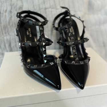 Kaitlyn Pan Black Studded Heals W6 NWOT - image 1