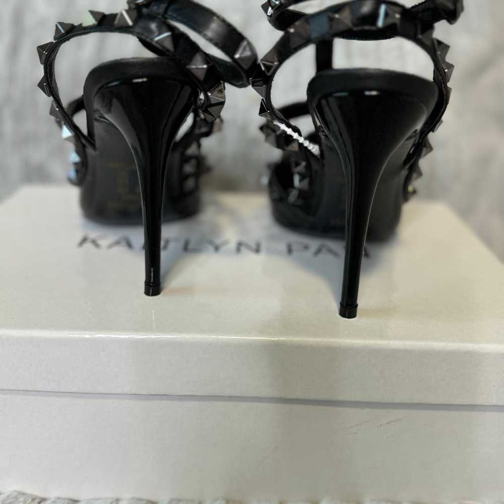 Kaitlyn Pan Black Studded Heals W6 NWOT - image 5