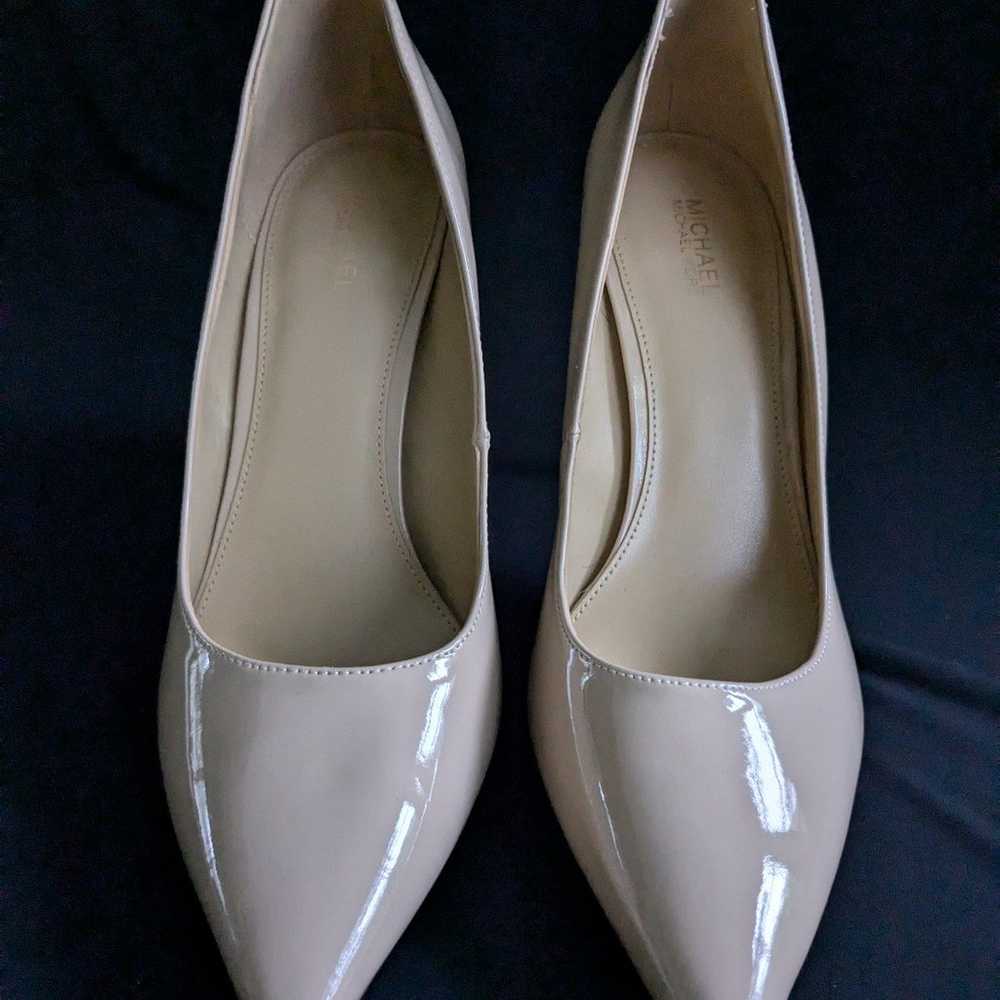 Michael Kors Nude Keke Pumps Size 8.5 - image 2