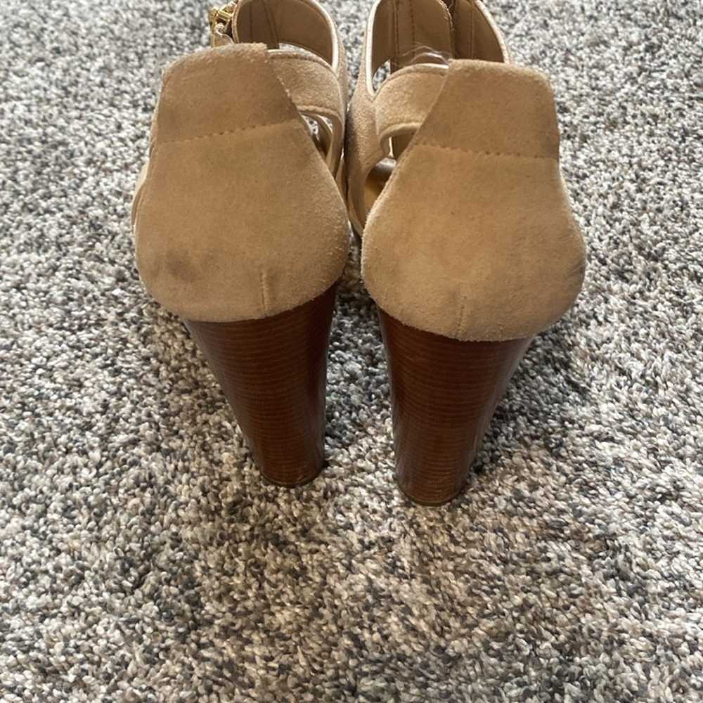 Michael Kors Tan Zip Up Chunky Heels size 7.5 - image 4