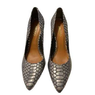 AREZZO snake print silver black pump size 9