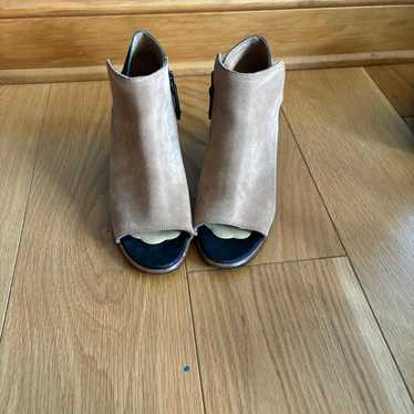 Heels - image 1