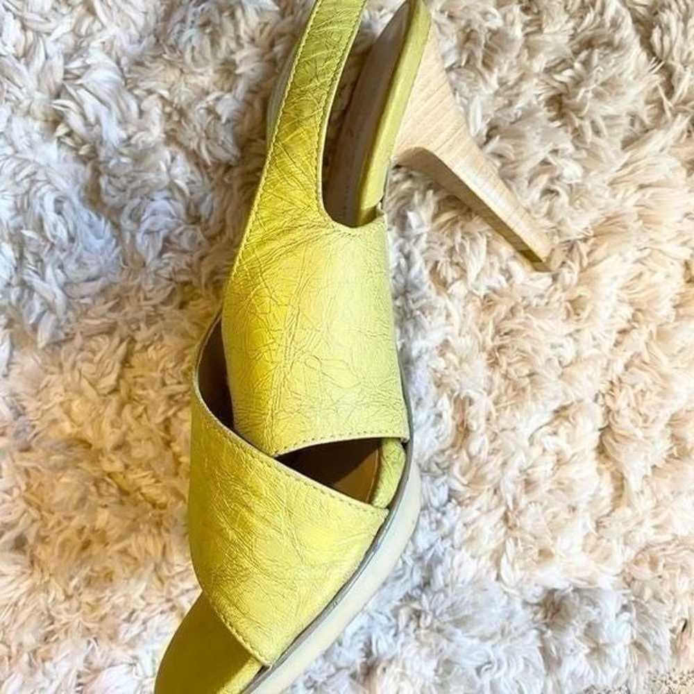 Donald J. Pliner Yellow Cross Heels Sz 7.5 - image 5