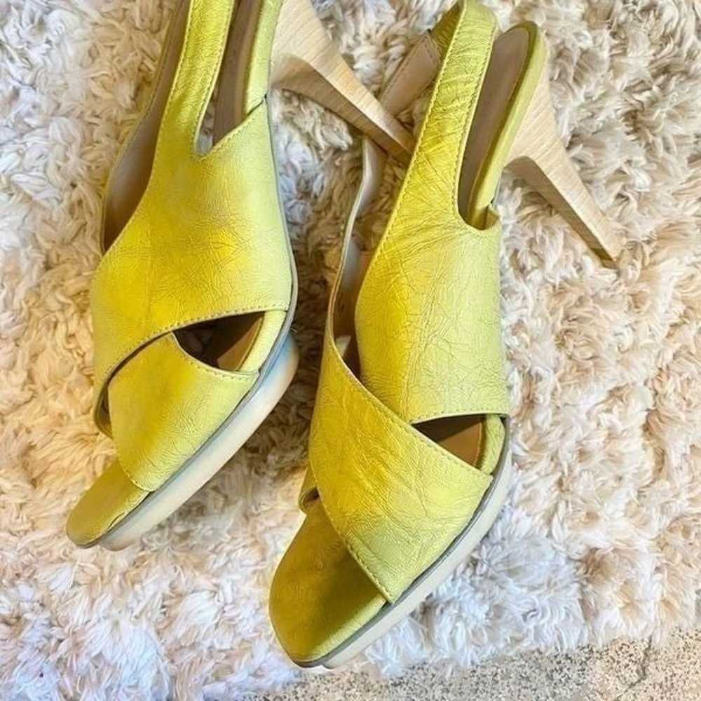 Donald J. Pliner Yellow Cross Heels Sz 7.5 - image 7