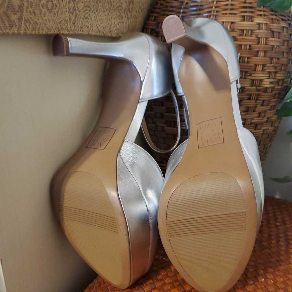 NEW Naturalizer Crissy Platform Heels 9M - image 5