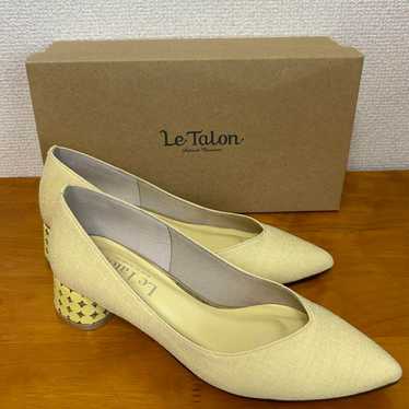 Brand new LE TALON pumps.