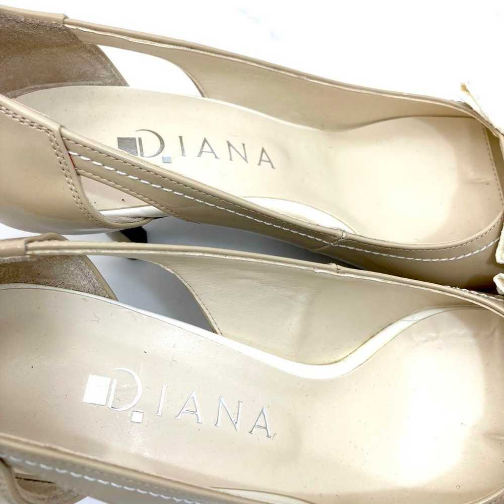 ✨Luxury Item✨DIANA Enamel Pumps Beige with White … - image 10