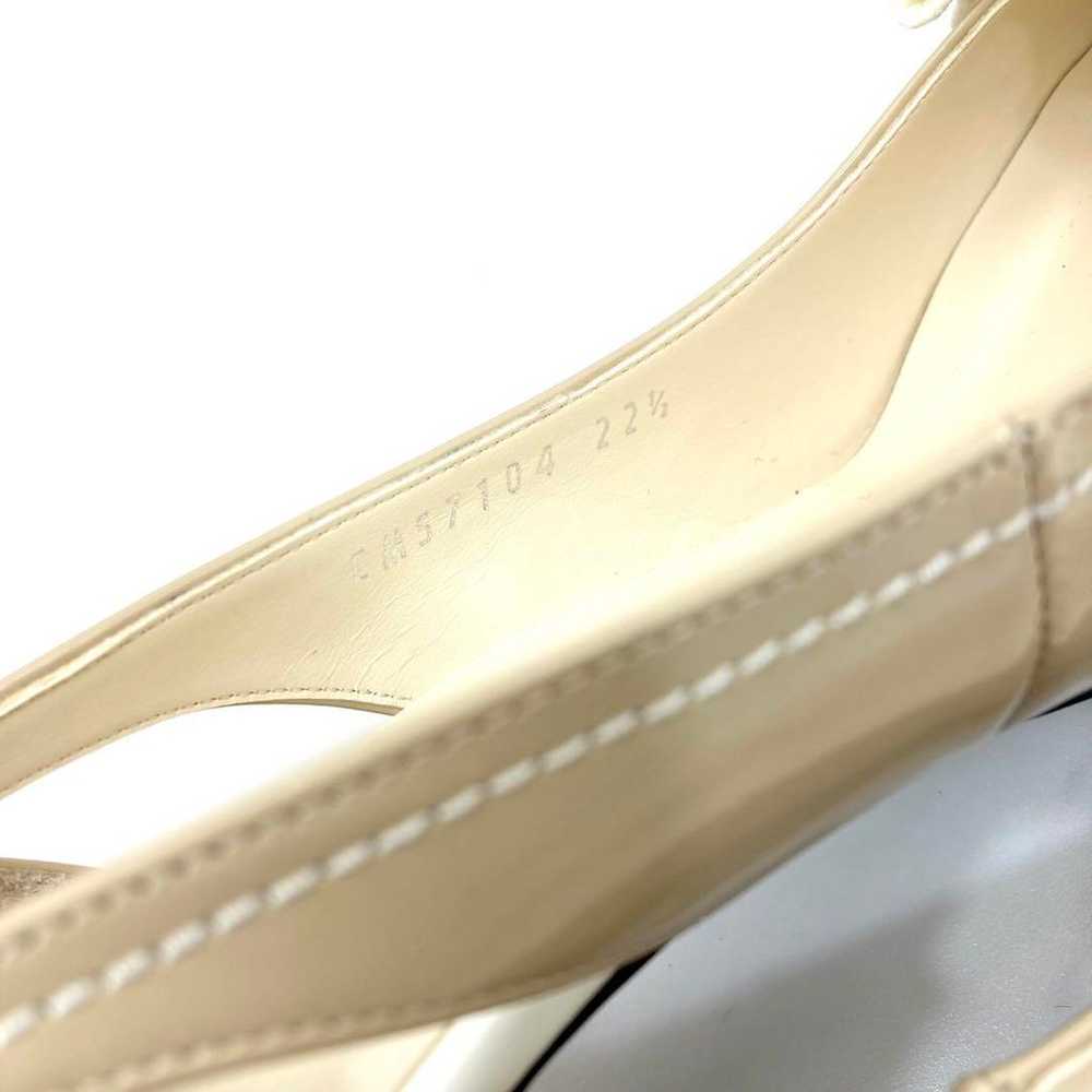 ✨Luxury Item✨DIANA Enamel Pumps Beige with White … - image 12