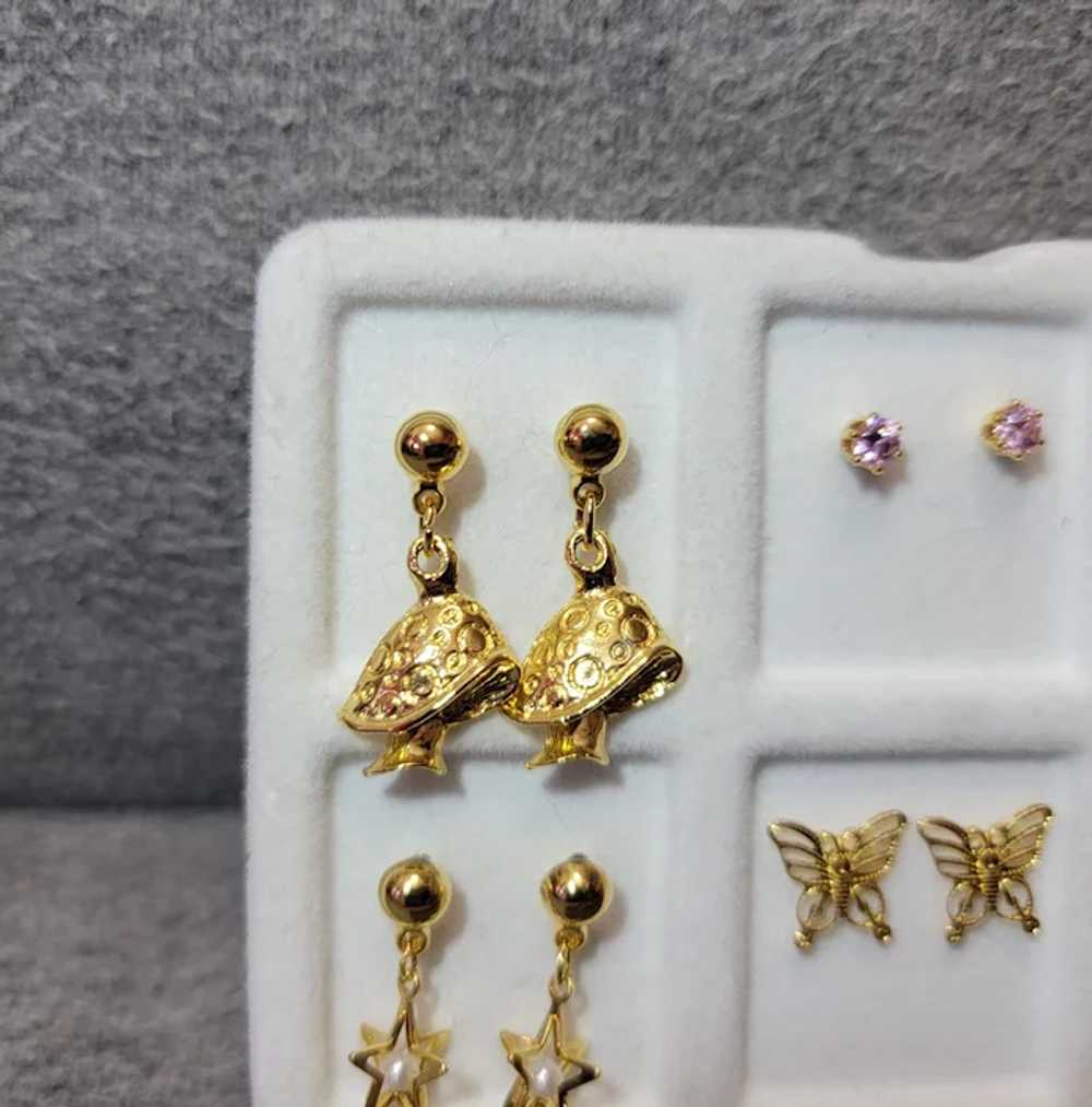 Goldtone earrings boxed set - image 10