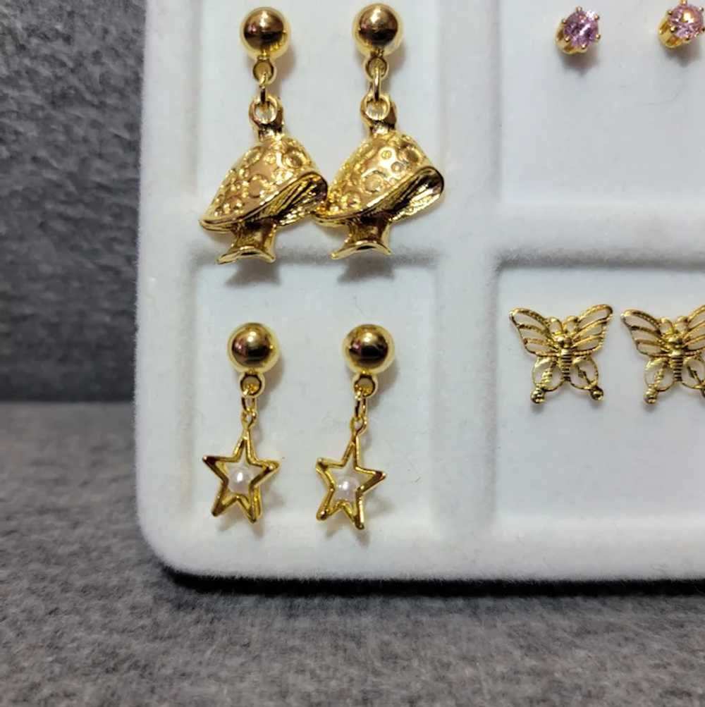 Goldtone earrings boxed set - image 12