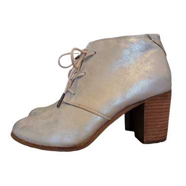 Toms Lunata 8.5 silver lace up booties