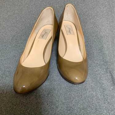 Excellent quality patent brown pumps size 23.5. - image 1