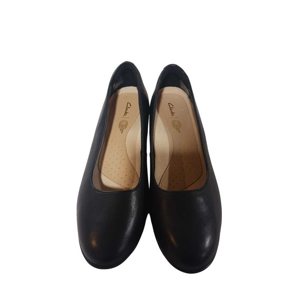 Clarks 7.5 Linnae Pump Black Leather - image 2