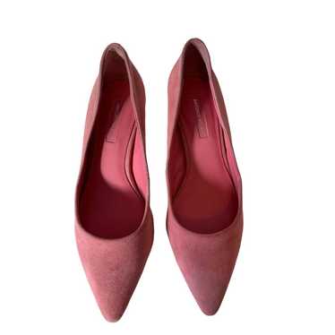 Antonio Melani pink suede leather heels