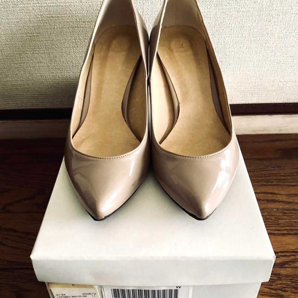 【Odette e Odile】Enamel basic pumps Beige - image 3