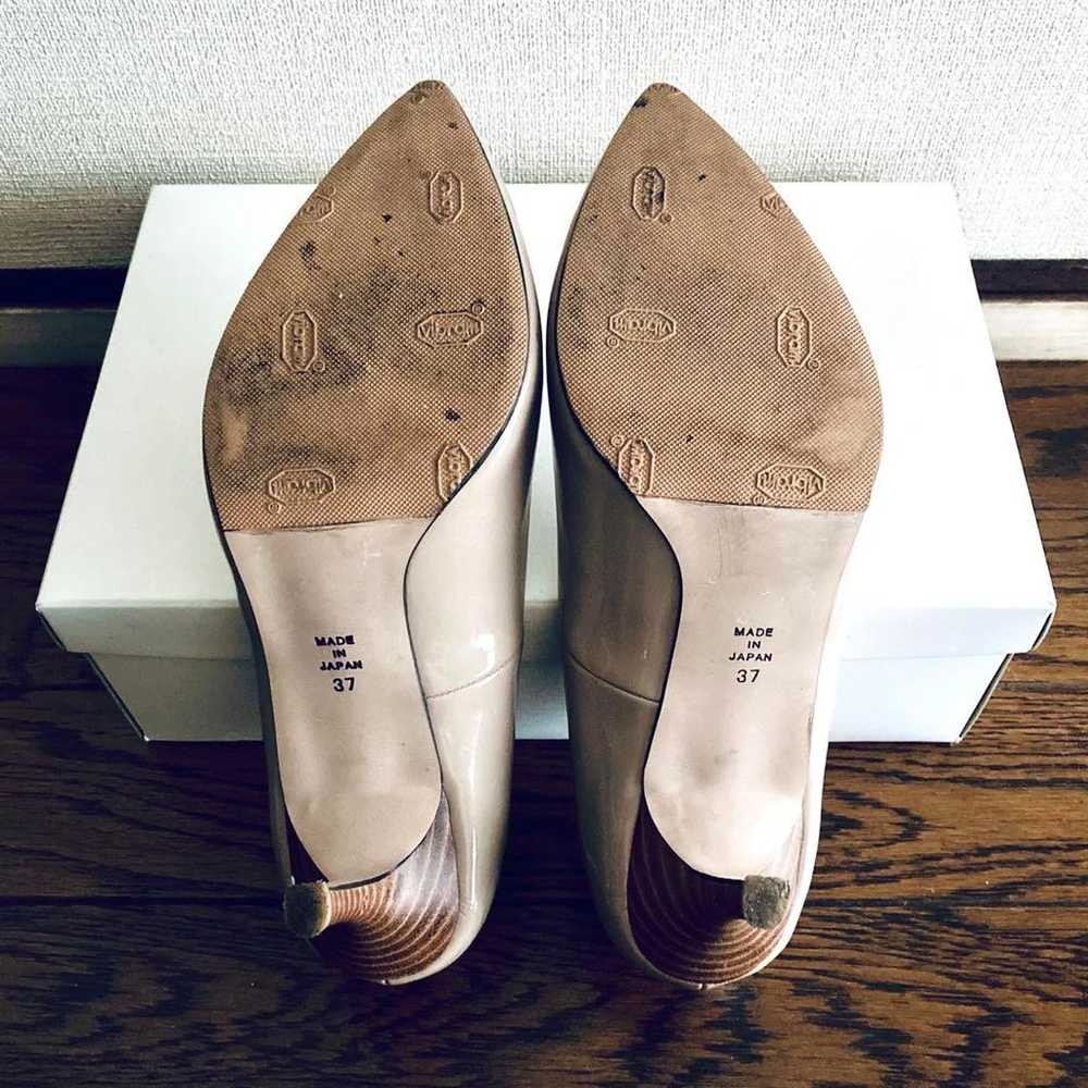 【Odette e Odile】Enamel basic pumps Beige - image 4