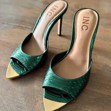 INC Amra Emerald Snake Sandals - image 1