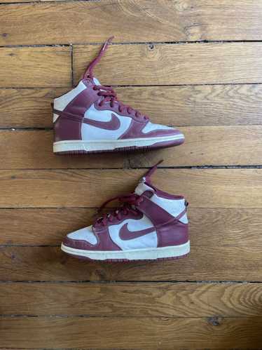 Nike × Vintage Dunks High Wine 2002