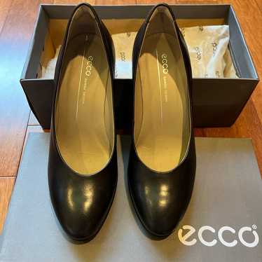 ecco women black leather heels size 6.5