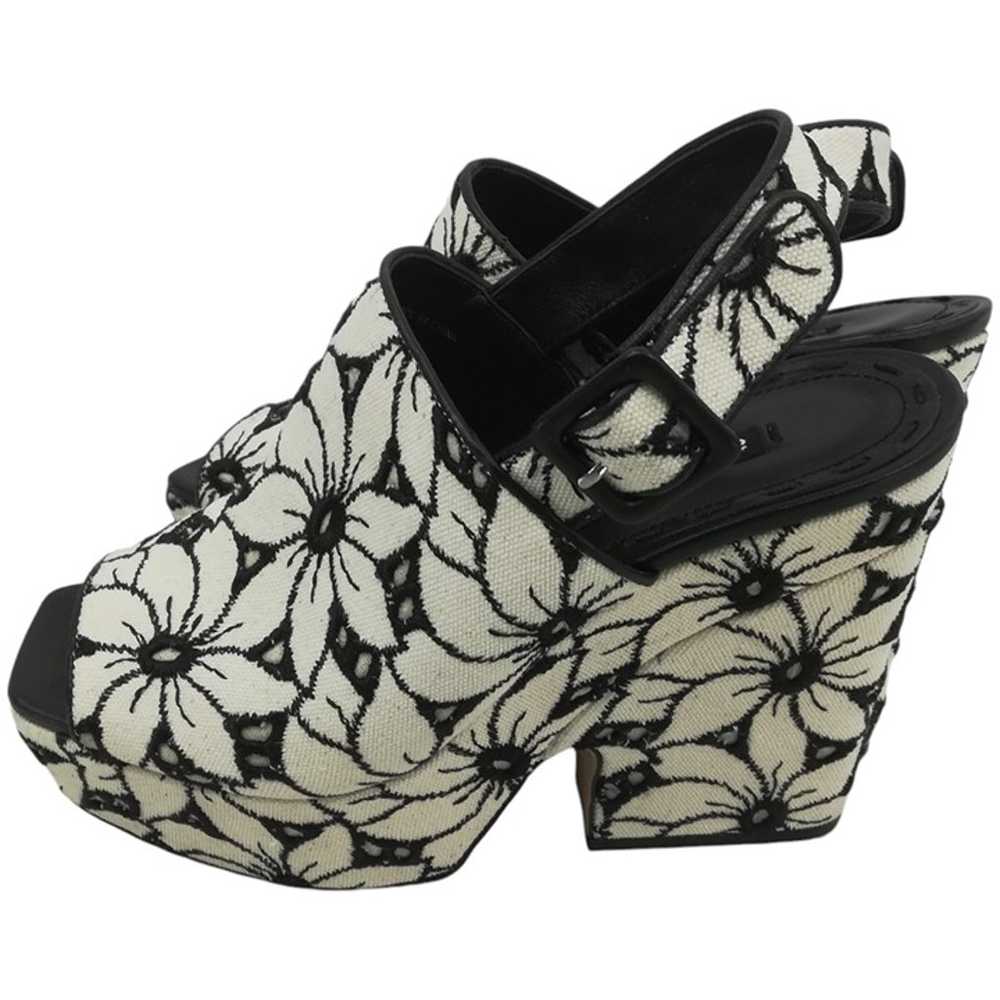 Alice & Olivia Wedge Chunky Floral Peep Toe Sling… - image 3