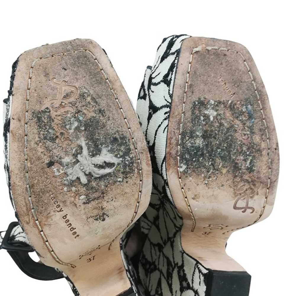 Alice & Olivia Wedge Chunky Floral Peep Toe Sling… - image 6