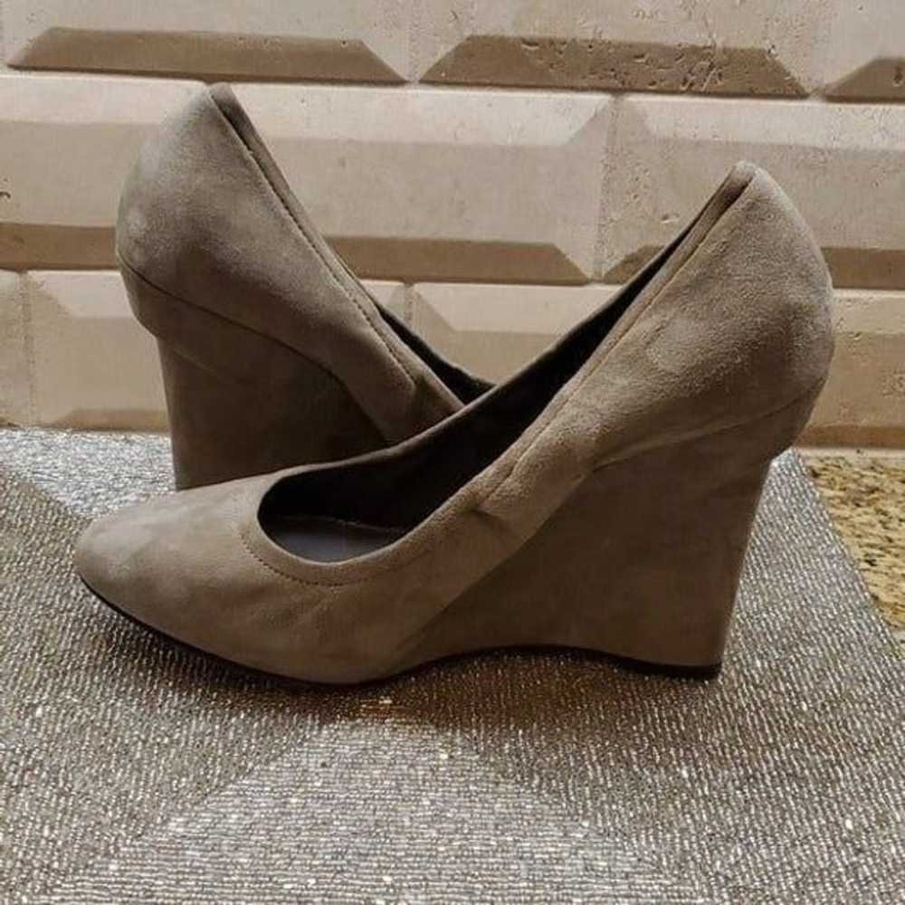 VERA WANG LAVENDER Suede Wedges - Sz 9.5 - image 4