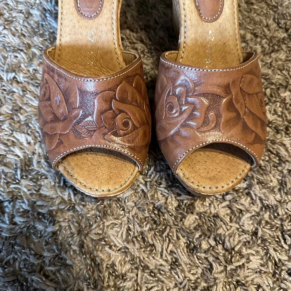 Mexican tooled wedges - image 3