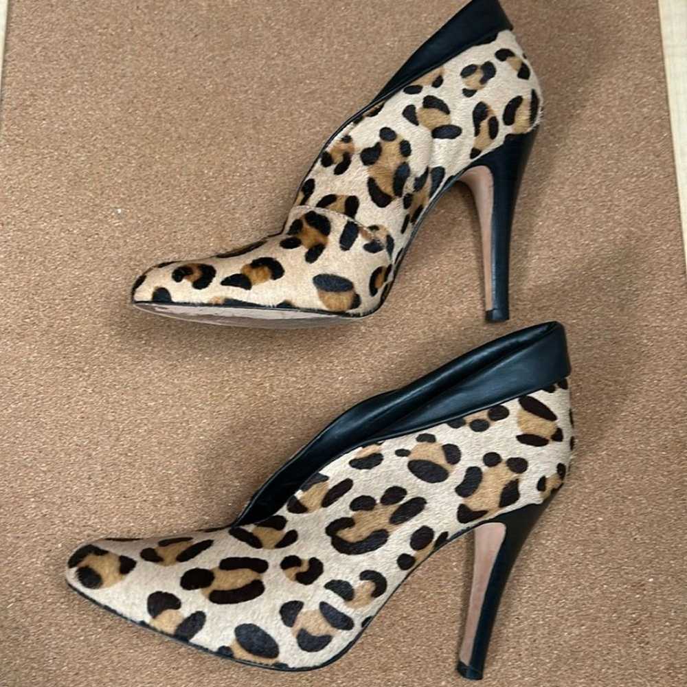 Steve Madden 4” leopard print stilettos size 8 M-… - image 1