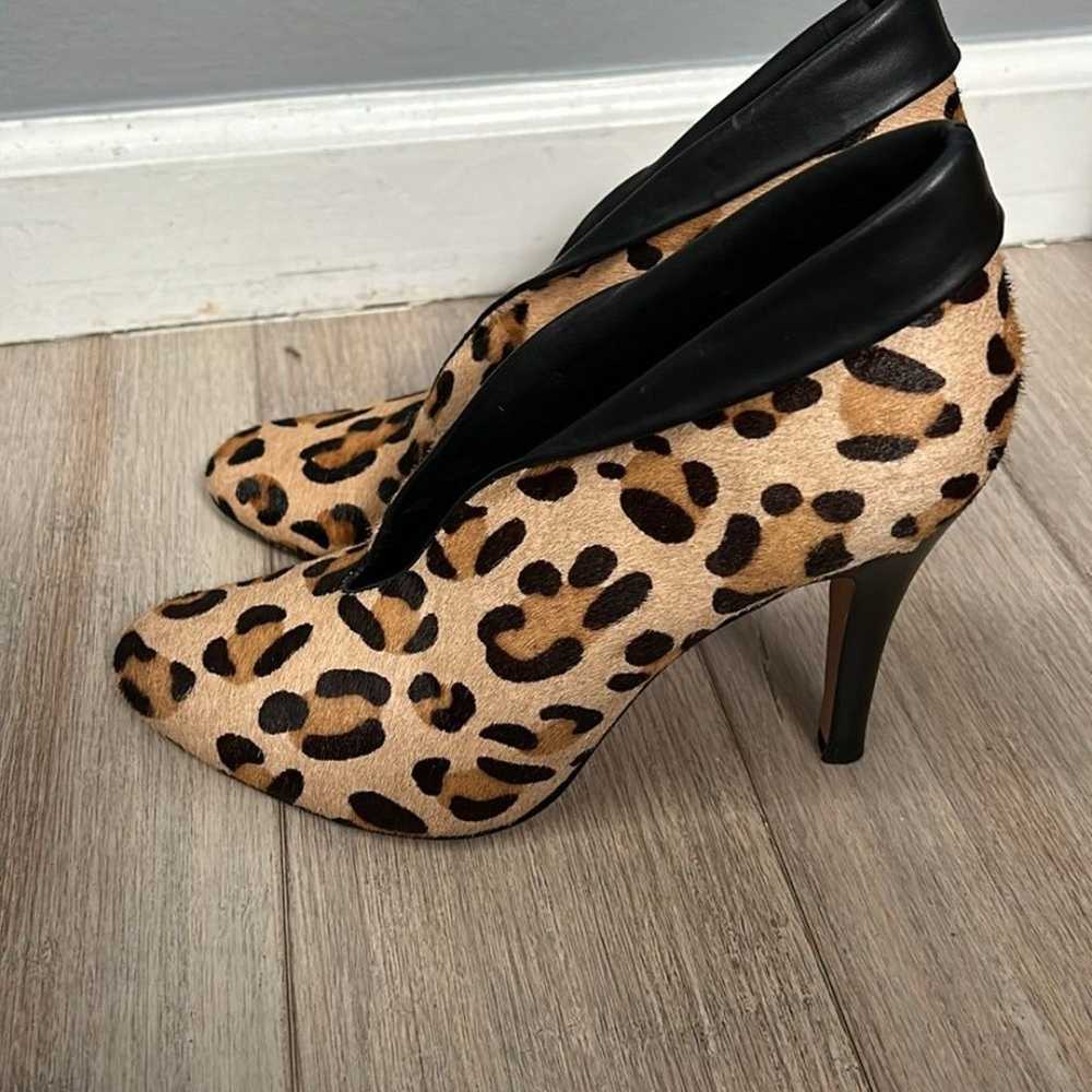 Steve Madden 4” leopard print stilettos size 8 M-… - image 3