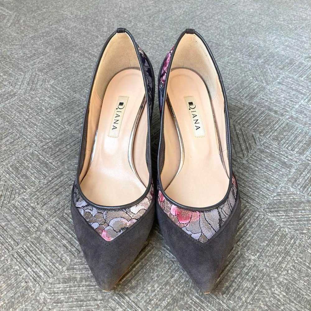 DIANA Diana lace suede floral pumps heels 23.5 - image 3