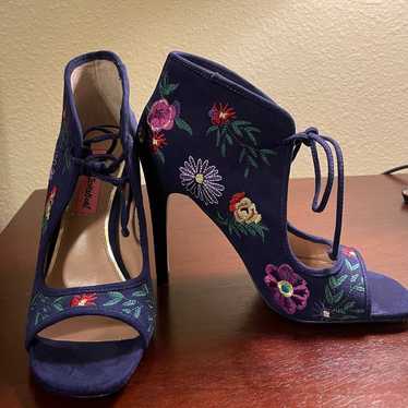 Betsey Johnson Caira Embroidered Floral Navy Blue… - image 1