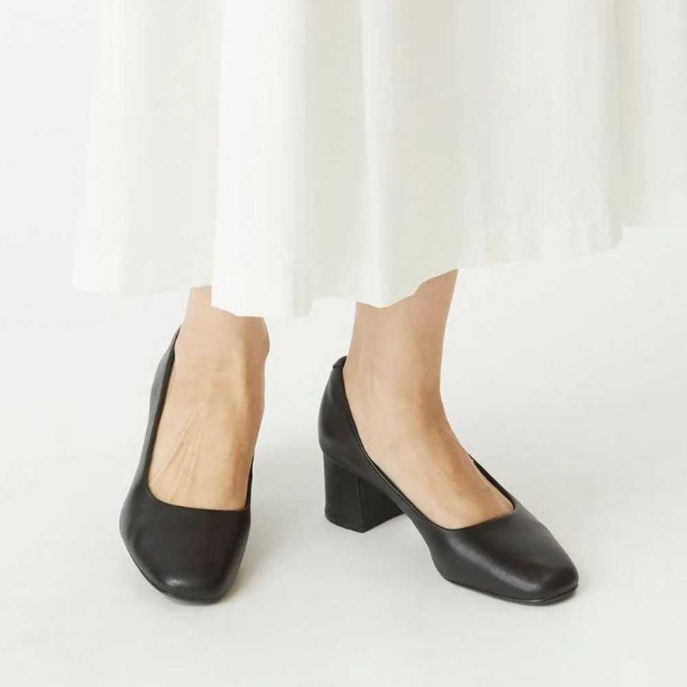 Clarks Sheer55 Court Chunky Heel Pumps Leather Bl… - image 9