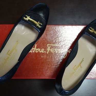 【Excellent condition】Ferragamo pumps - black