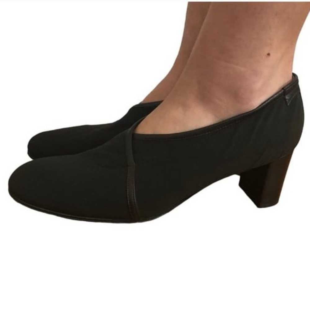 Taryn Rose Italian Black Block Kitten Heels Sock … - image 3