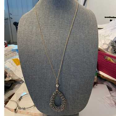 Generic Shimmery teardrop necklace gold tone - image 1